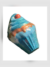 Load image into Gallery viewer, Large Cupcakes