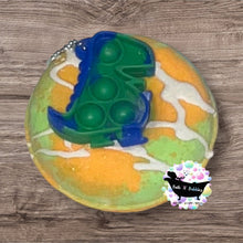 Load image into Gallery viewer, Pop-It Doughnut Bath Bombs