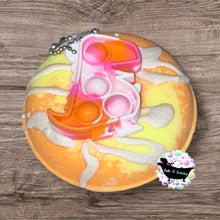 Load image into Gallery viewer, Pop-It Doughnut Bath Bombs