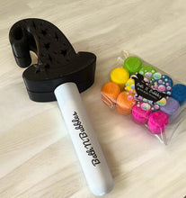 Load image into Gallery viewer, Halloween Bath Bomb Wands