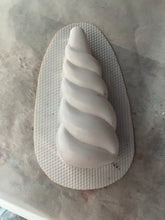 Load image into Gallery viewer, Moulds Destashing