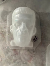 Load image into Gallery viewer, Moulds Destashing