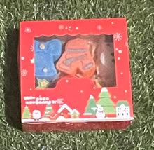 Load image into Gallery viewer, Christmas Toddler Bath Bomb Set of 6