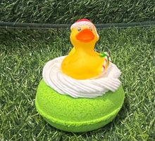 Load image into Gallery viewer, Christmas 🎅 Duck 🦆 Doughnut Bath Bombs Bulk buy