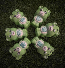 Load image into Gallery viewer, Caring Family Bears