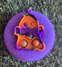 Load image into Gallery viewer, Halloween Popit Doughnut Bath Bombs