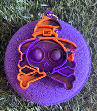 Load image into Gallery viewer, Halloween Popit Doughnut Bath Bombs